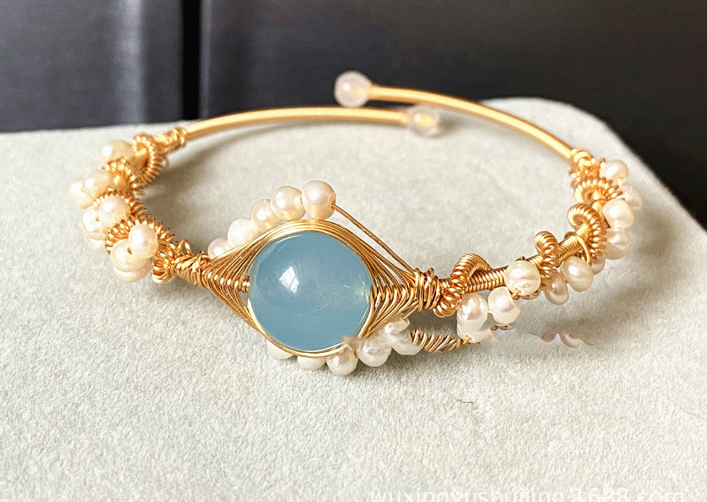 Handmade 14K Gold Wrapped Bracelet with Hailan Baohai Sapphire and Natural White Pearl