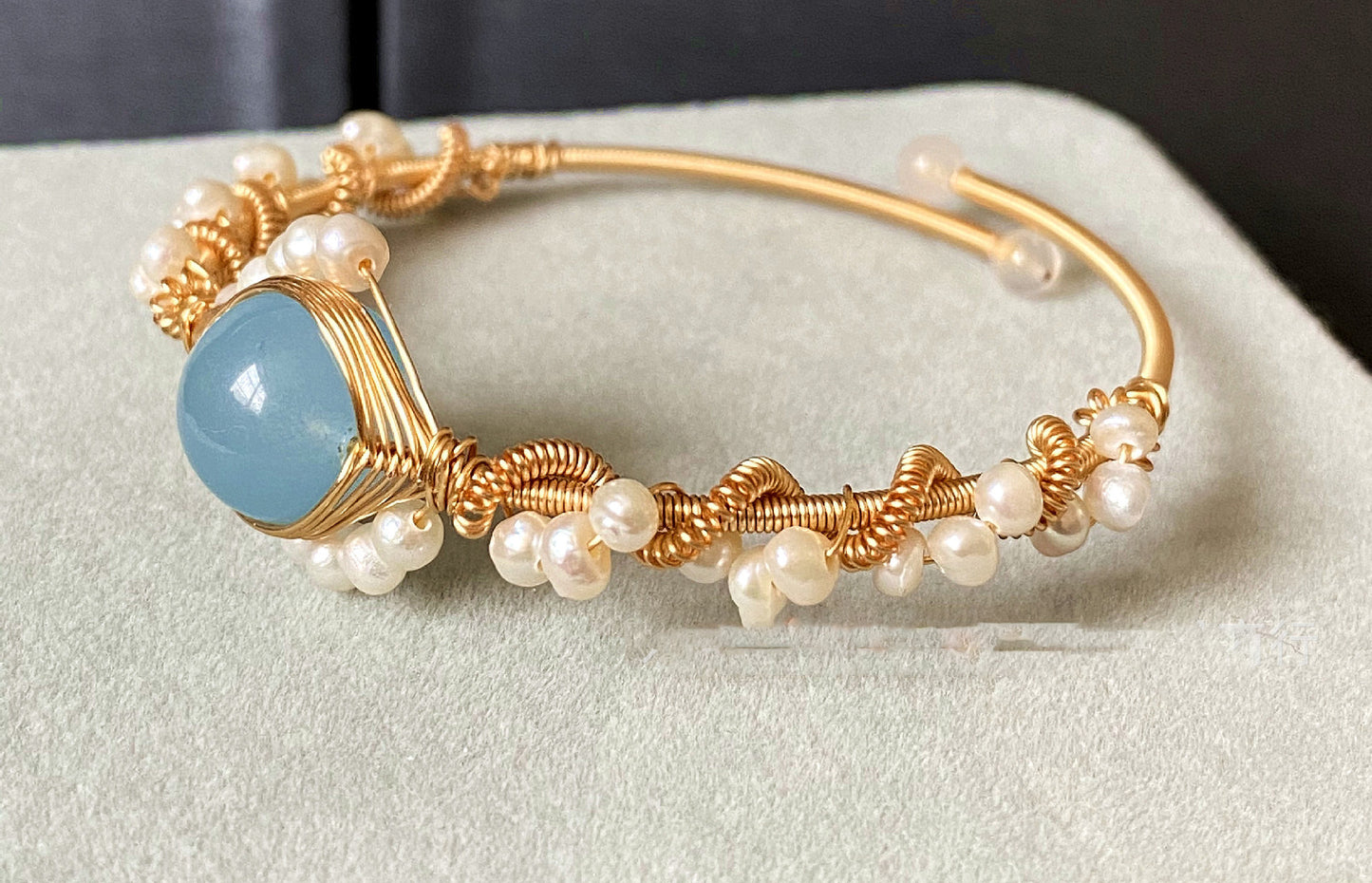 Handmade 14K Gold Wrapped Bracelet with Hailan Baohai Sapphire and Natural White Pearl