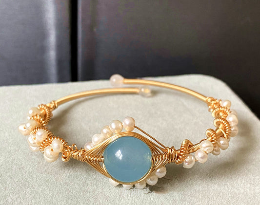 Handmade 14K Gold Wrapped Bracelet with Hailan Baohai Sapphire and Natural White Pearl