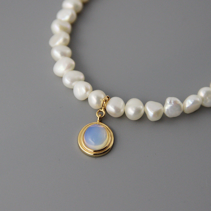 Irregular Pearl Pendant Necklace